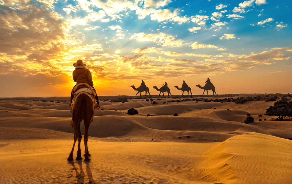 what to pack for a jaisalmer trip: a seasonal guide