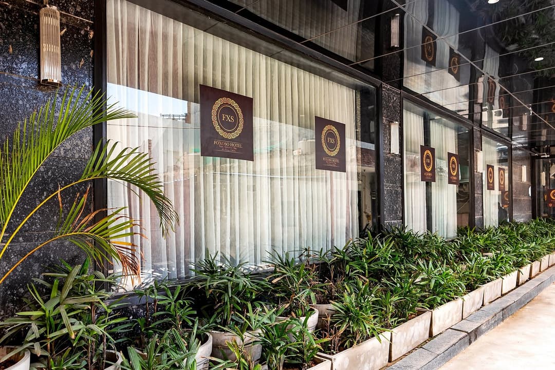 hotels near ambience mall gurgaon